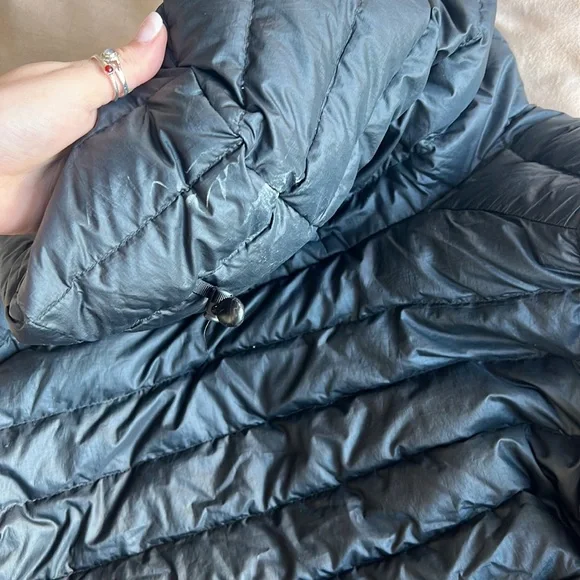 PATAGONIA HOODED PUFFER (WOMENS)
